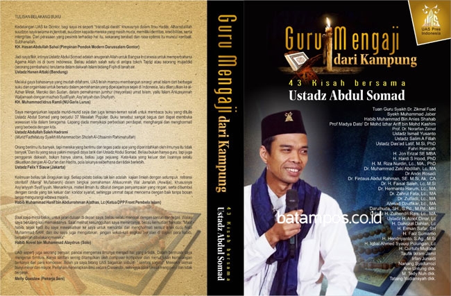 Milad Ke-43, UAS Dapat Kado Buku “Guru Mengaji Dari Kampung”