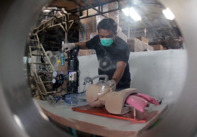 Indonesia Mulai Produksi Masal Ventilator dan Alat Rapid Test