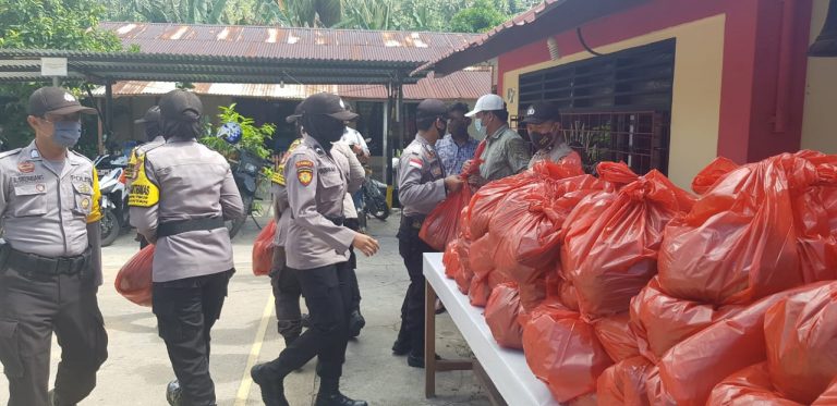 Polres Anambas Serahkan 500 Paket Sembako