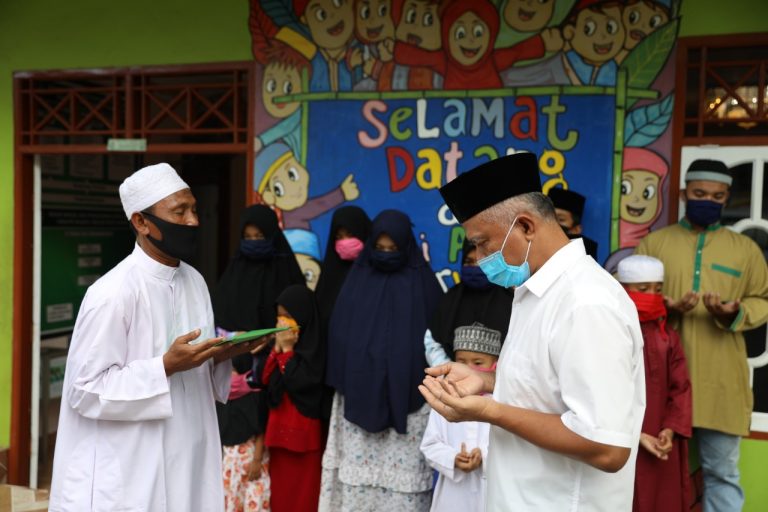 Berkah Ramadhan, BP Batam Serahkan Santunan kepada Anak Yatim dan Kaum Dhuafa