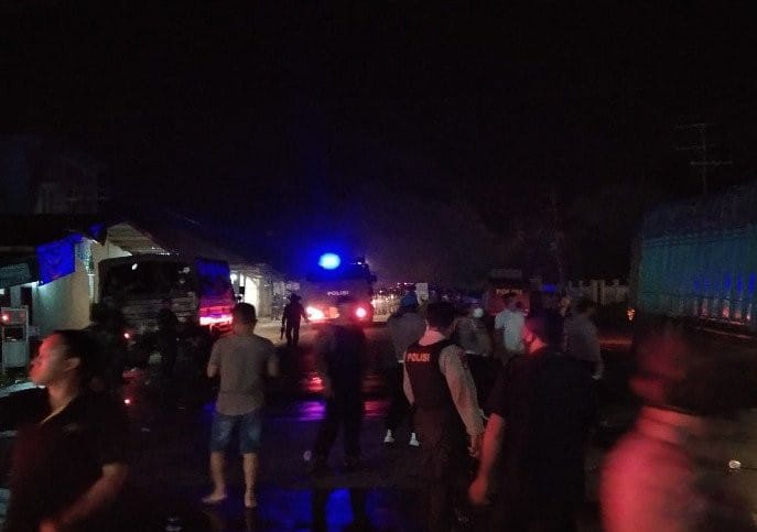 Warga Unjuk Rasa Tolak Kedatangan 500 TKA