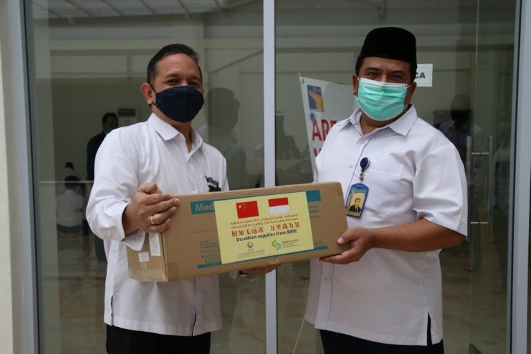 Masker untuk Masjid B.J. Habibie dan Masjid Agung Batam