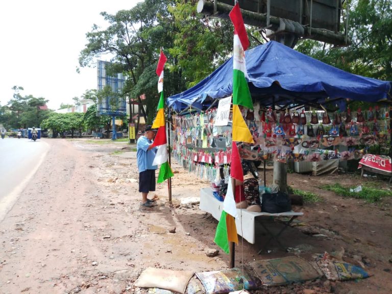 Bendera Merah Putih Wajib Dipasang Selama Sebulan, Segini Harganya di Pasaran Sekarang…