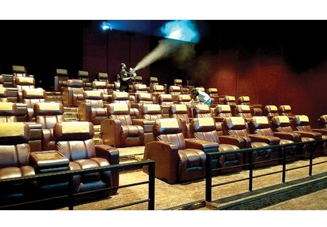 Penonton! Pembukaan Bioskop di Batam Diundur