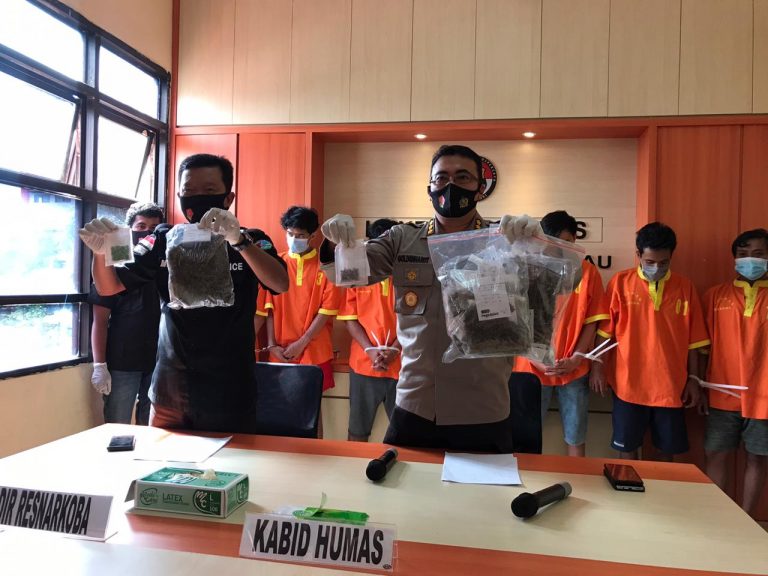 Polda Kepri Bekuk Oknum PNS yang Edarkan Pil Ekstasi