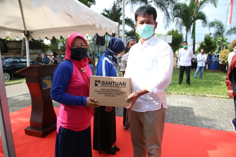 BP Batam Serahkan 48.889 Paket Sembako untuk Warga Sagulung