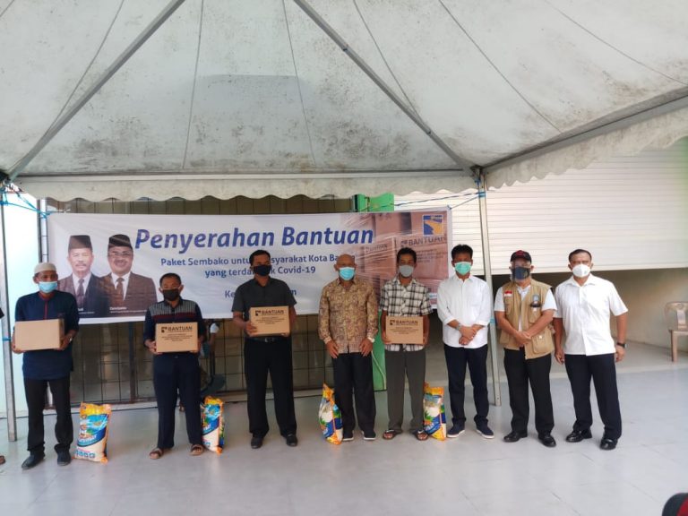 Warga Bengkong Dapatkan Paket Sembako Tahap Keempat, Jumlahnya…