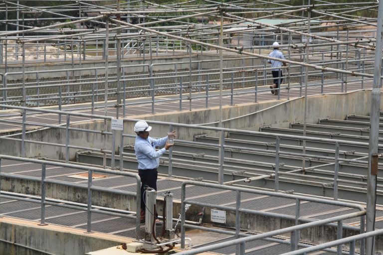 Jaga Kualitas Air Bersih, ATB Sedot Sedimentasi di Clearwell IPA Duriangkang