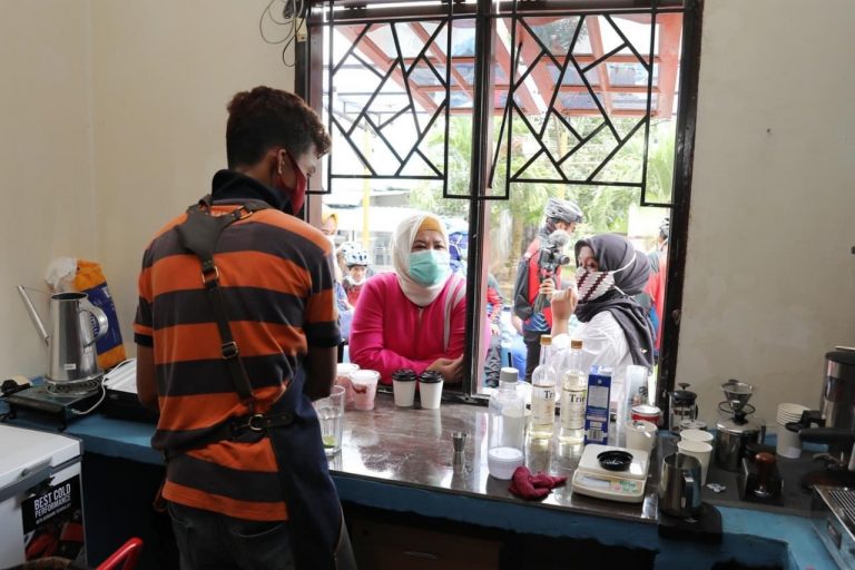 Soft Opening Kafe Berjarak Tiga, Marlin Puji Anak Muda yang Kreatif dan Out of The Box