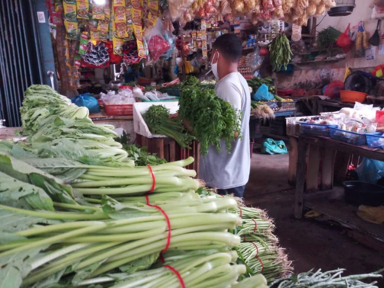 Ibu-ibu, Harga Sayur Lagi Naik Lho