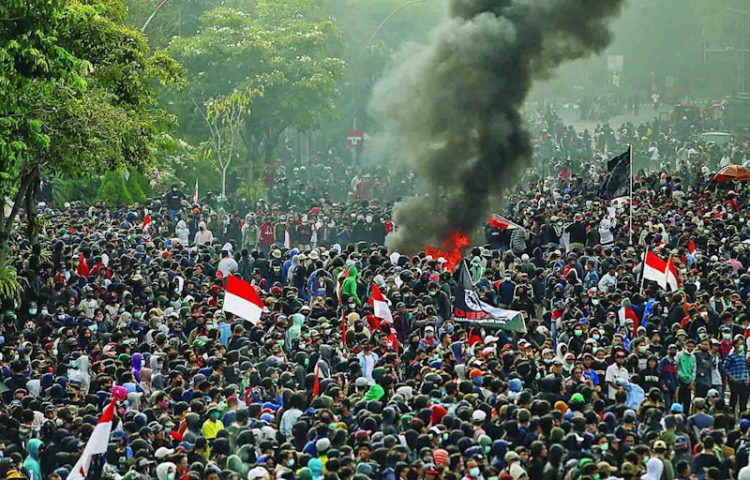 Mahasiswa Ancam Buat Kegentingan Nasional Jika Jokowi Tak Terbitkan Perppu