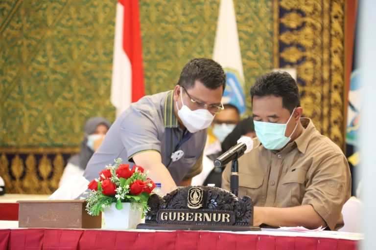 Bahtiar Ajak Masyarakat Kepri Budayakan Penggunaan Masker