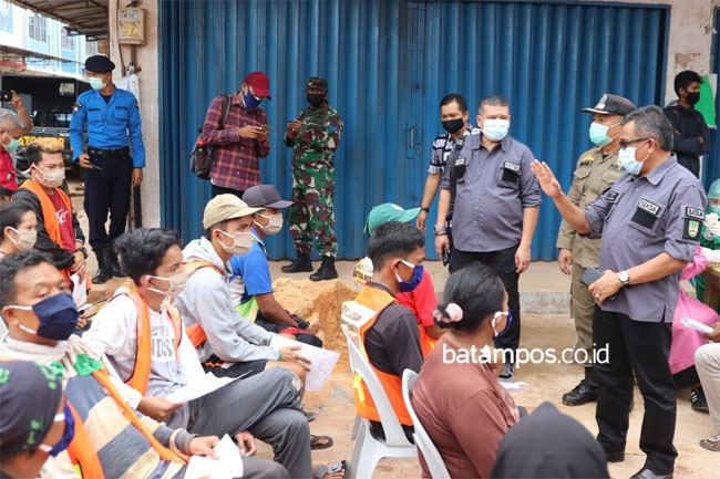 Banyak Pedagang di Batam Tak Pakai Masker