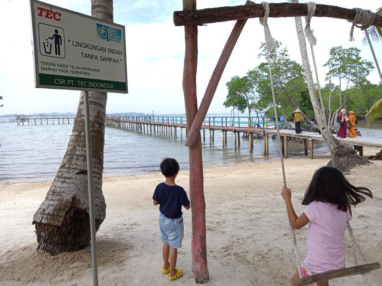 CHSE Solusi Pulihkan Destinasi Wisata, Liburan Aman Saat Pandemi di Pantai Bale-Bale