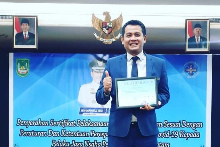 Beverly Hotel Terima Sertifikat Protokol Kesehatan