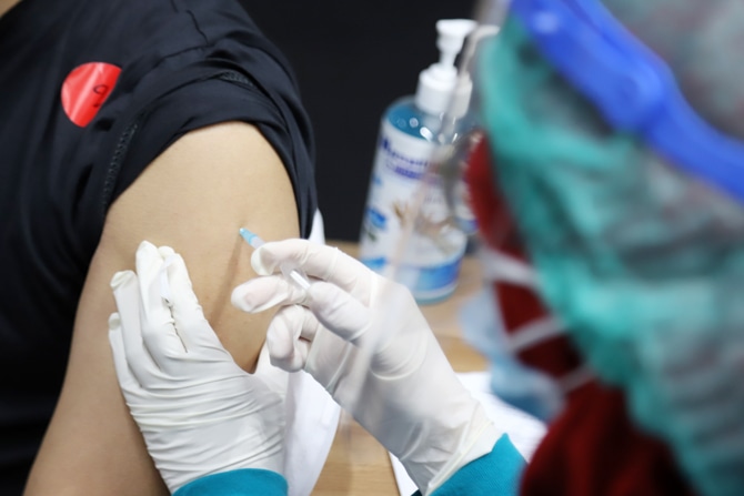 Negara Ini Berikan Rp2 Miliar Apabila Ada Warganya yang Mengalami Efek Samping Berat Usai Vaksin Covid-19