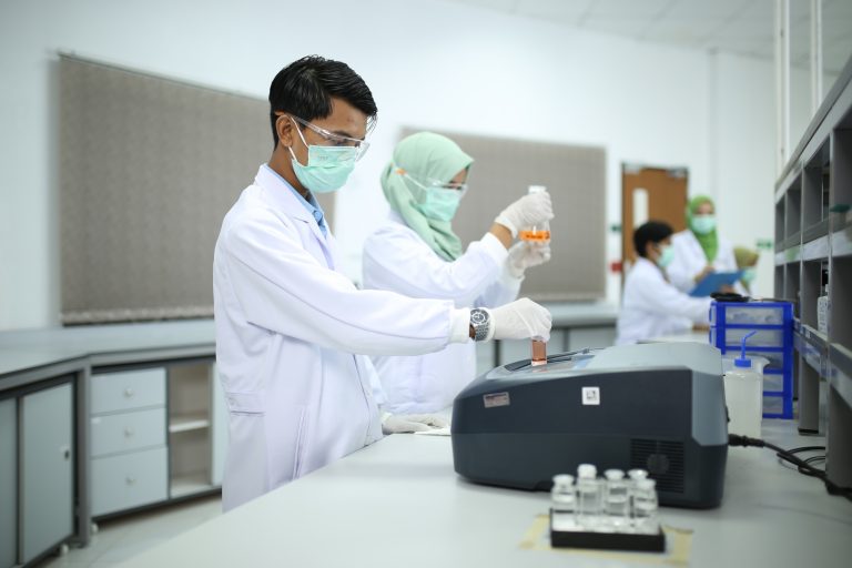 Laboratorium Uji Berakreditasi KAN, Andalan ATB Produksi Air Berkualitas