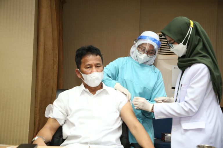 Kepala BP Batam Laksanakan Vaksinasi Tahap Kedua Covid-19