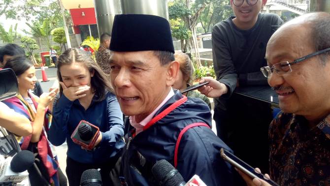 Mantan Anggota BPK Terpukul Dituntut 6 Tahun Penjara