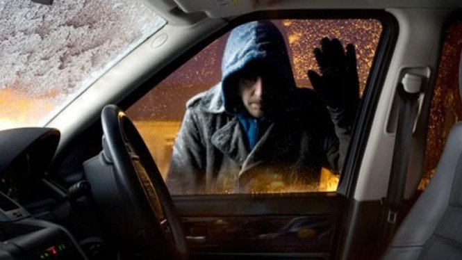 Mobil Curian Kehabisan Bensin, Pelaku Curi Kotak Amal