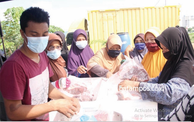 Rudi Minta Masyarakat Tetap Patuhi Prokes saat Belanja di Pasar Murah