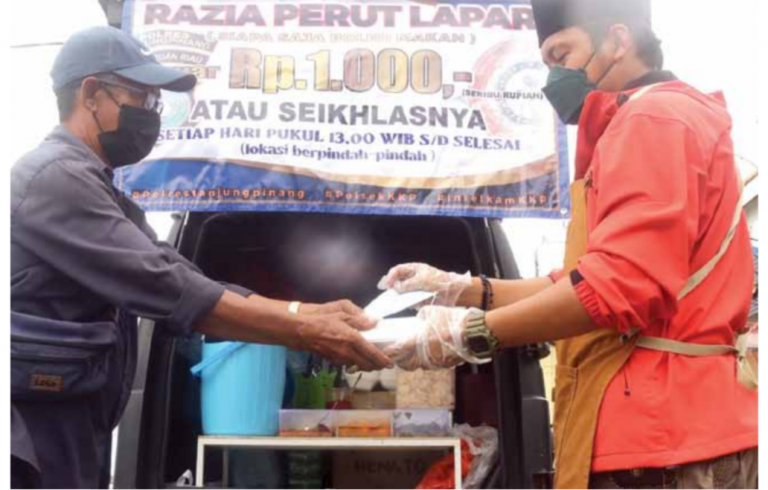 Bantu Masyarakat, Polisi Buka Warung Makan Gratis