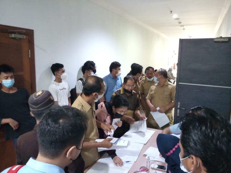 Pegawai dan Keluarga Anggota DPRD Batam Antusias Menjalani Vaksinasi 