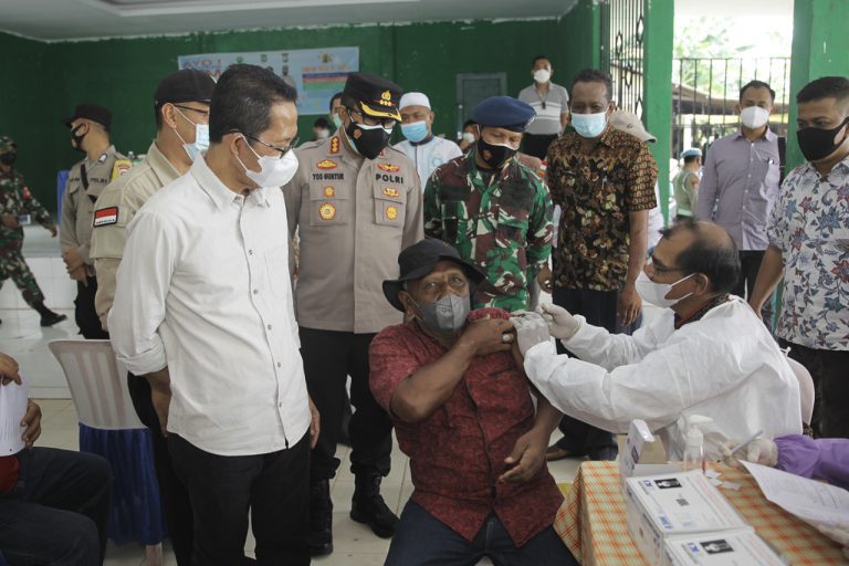 Pemko Batam Salurkan Bantuan untuk Warga Terdampak Covid-19