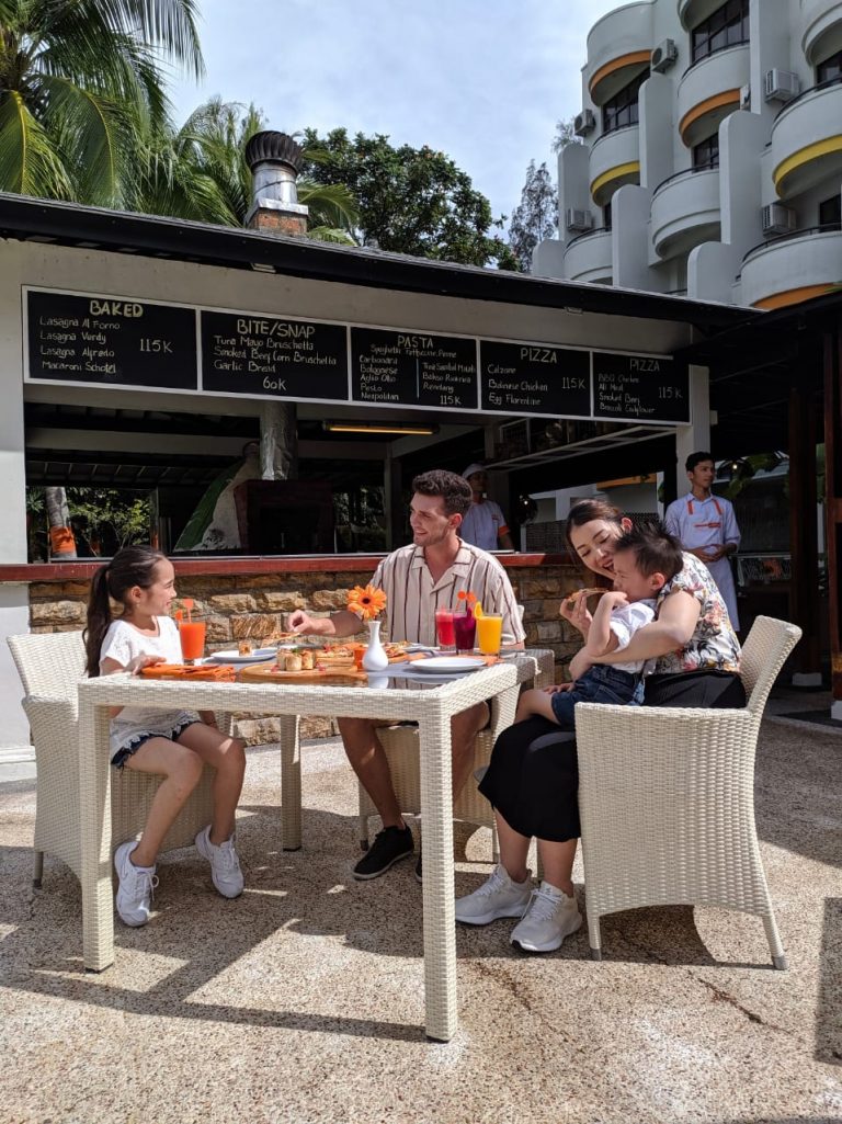 4 Alasan HARRIS Resort Waterfront Batam jadi Pilihan Utama Liburan Keluarga di Batam