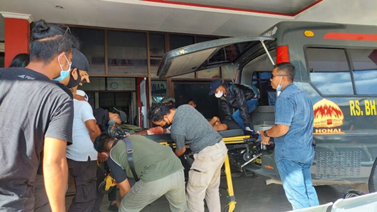 Menyamar Truk Mogok, Satgas Nengkawi Tangkap Komandan KST