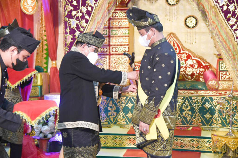 Sehari Dapat Dua Anugerah Kehormatan