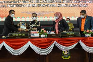 Belanja Operasi Pemprov Kepri 2022 Capai Rp2,811 Triliun,  Gubernur Sampaikan Nota Keuangan dan Ranperda APBD Kepri Tahun 2022