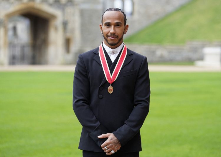 Lewis Hamilton Menghilang dari Sosial Media