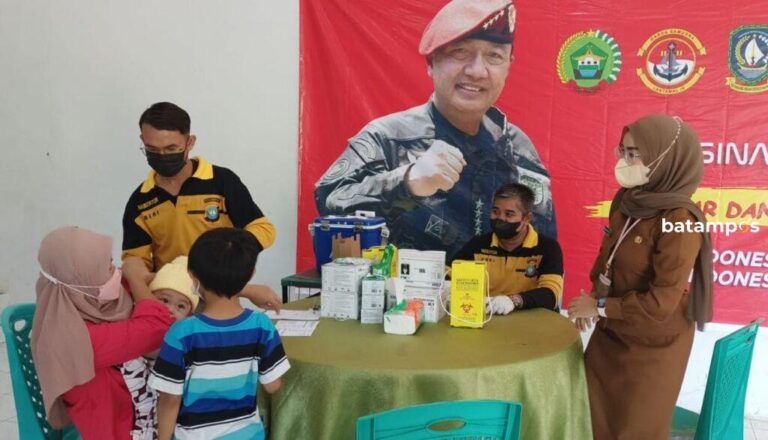 Binda Kepri Sudah Distribusikan 37.481 Dosis Vaksin untuk Masyarakat di Wilayah Perbatasan Kepri