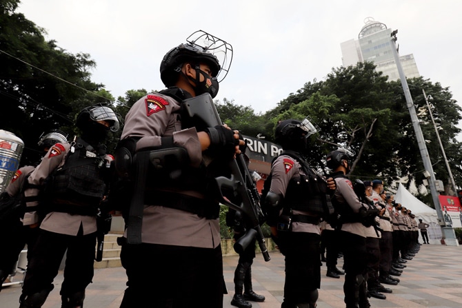 Amankan Nataru, Polri Kerahkan 177.212 Personel