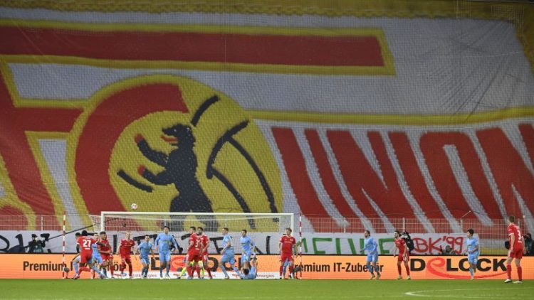 Selamatkan Kompetisi dengan Laga tanpa Penonton
