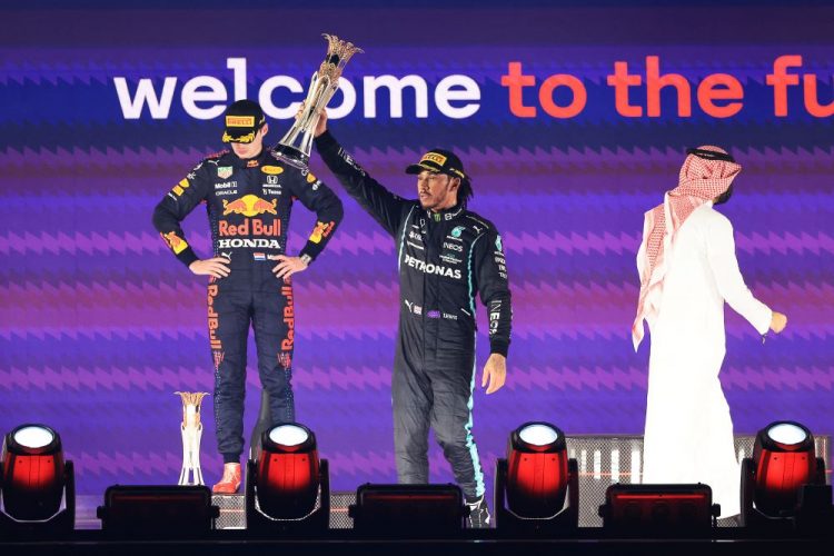 Ngambek, Mercedes Tidak Hadiri Sesi Foto FIA