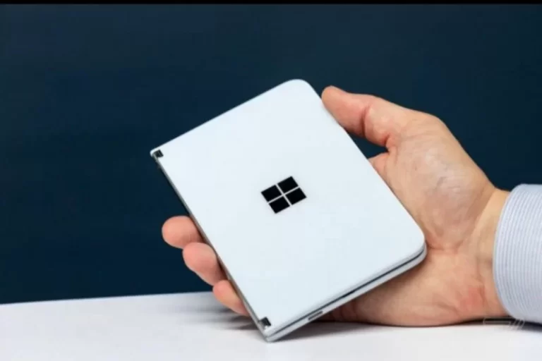 Ponsel Layar Trifold Dipatenkan Microsoft