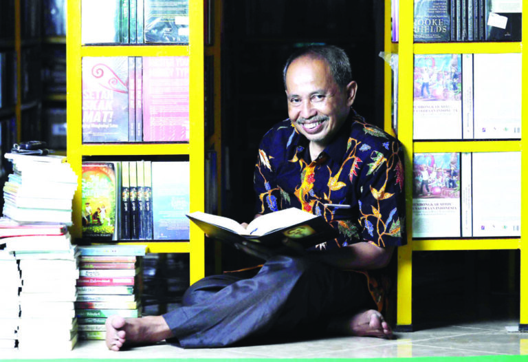Pendampingan Bukan Cuma di Kampus, di Warung Kopi Juga
