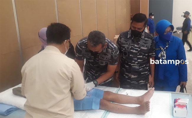 Peringatan HUT Armada RI, Ratusan Anak di Batam Disunat