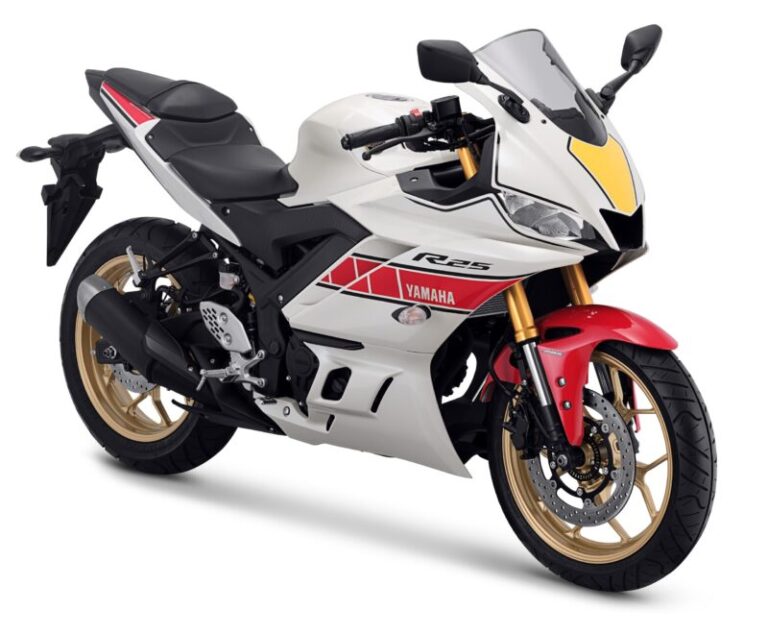 Yamaha R25 Livery Bersejarah Meluncur