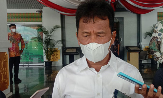 Rudi Minta Warga Jauhi Keramaian