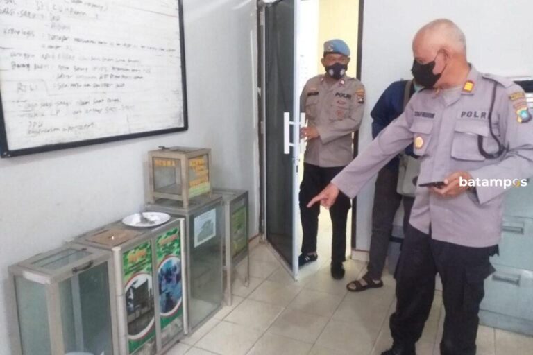 Purnomo Tertangkap Basah Saat Bobol Kotak Infak