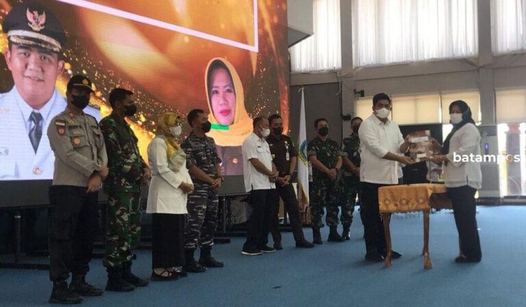 Terima DPA, SKPD di Bintan Diminta Bekerja Sesuai Kebutuhan Masyarakat