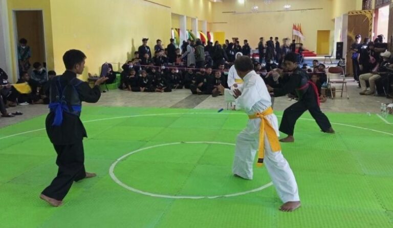 214 Peserta Ikuti Turnamen Pencak Silat di Kijang