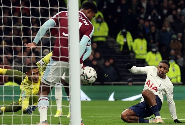 Steven Bergwijn Cetak 2 Gol Kemenangan Buat Tottenham Hotspur