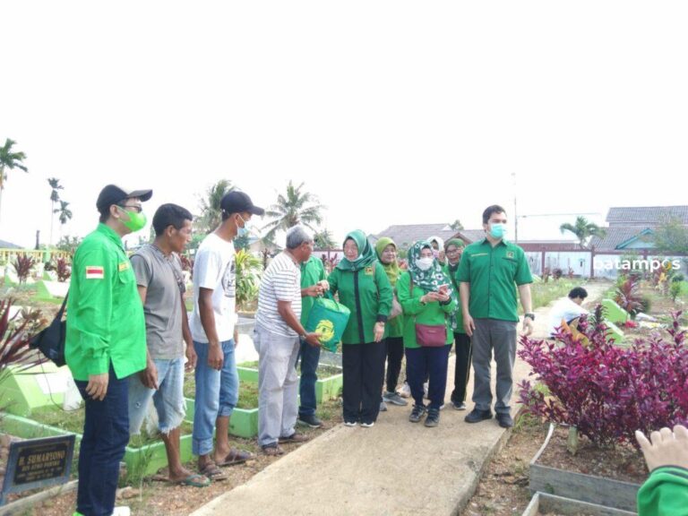 Harlah ke-49 , PPP Tanjungpinang ke Berikan Perhatian ke Petugas Pemakaman