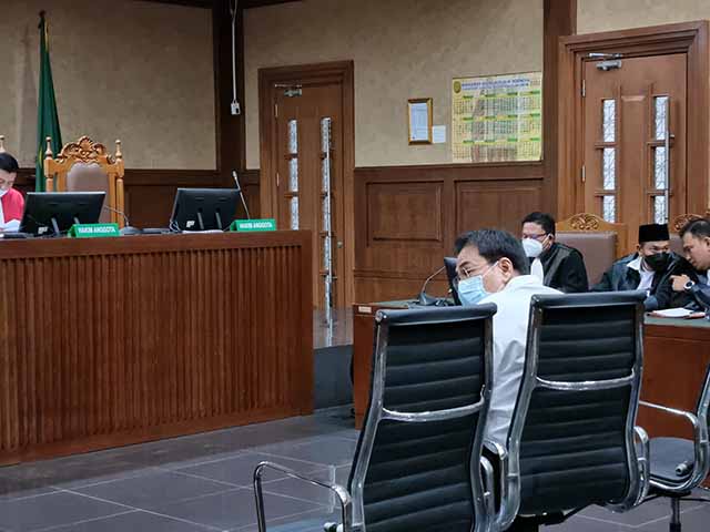 Jaksa Tuntut Azis Syamsuddin 4 Tahun dan 2 Bulan Penjara