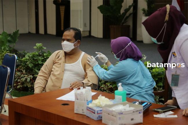 BP Batam Gelar Vaksinasi Booster Bagi Para Pegawai