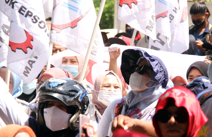 Tuntut Gubernur Revisi UMK, Buruh Batam Kembali Lakukan Demo
